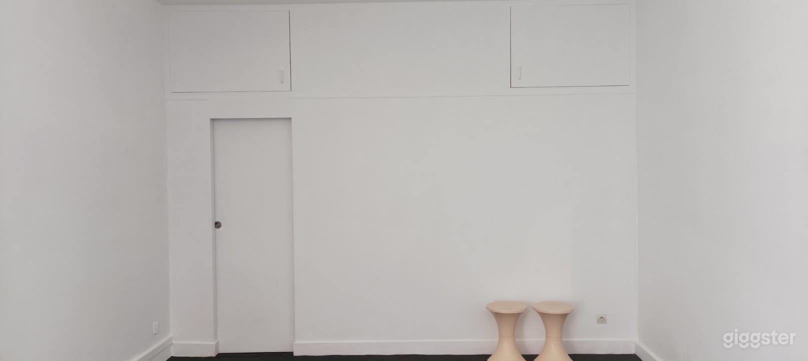 Small gallery in the heart of the Marais Photo 3