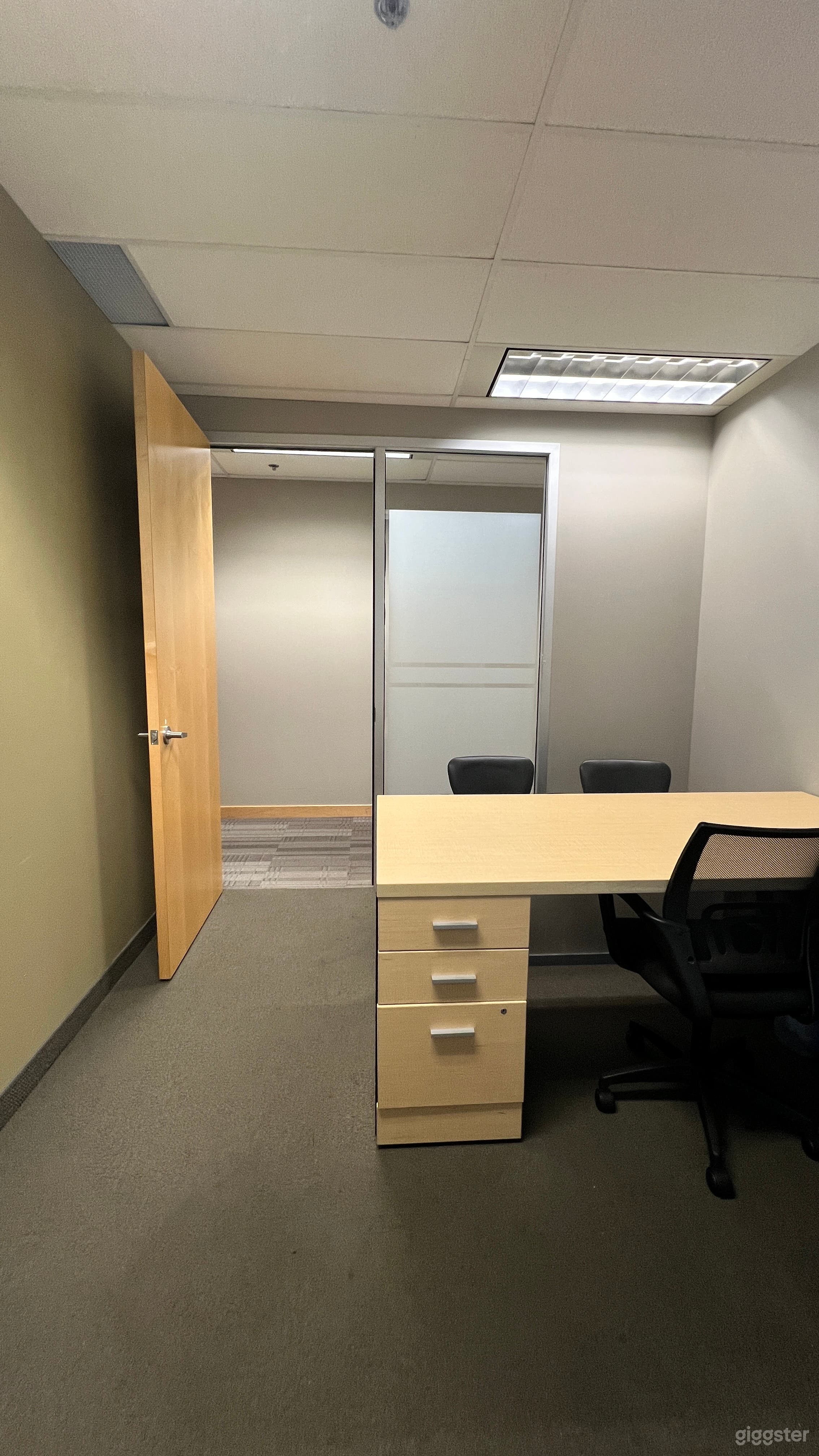 Intelligent Office Scarborough offers private office with executive furniture. 
Size of the office is 115 sqft and is good for 3 people meeting.