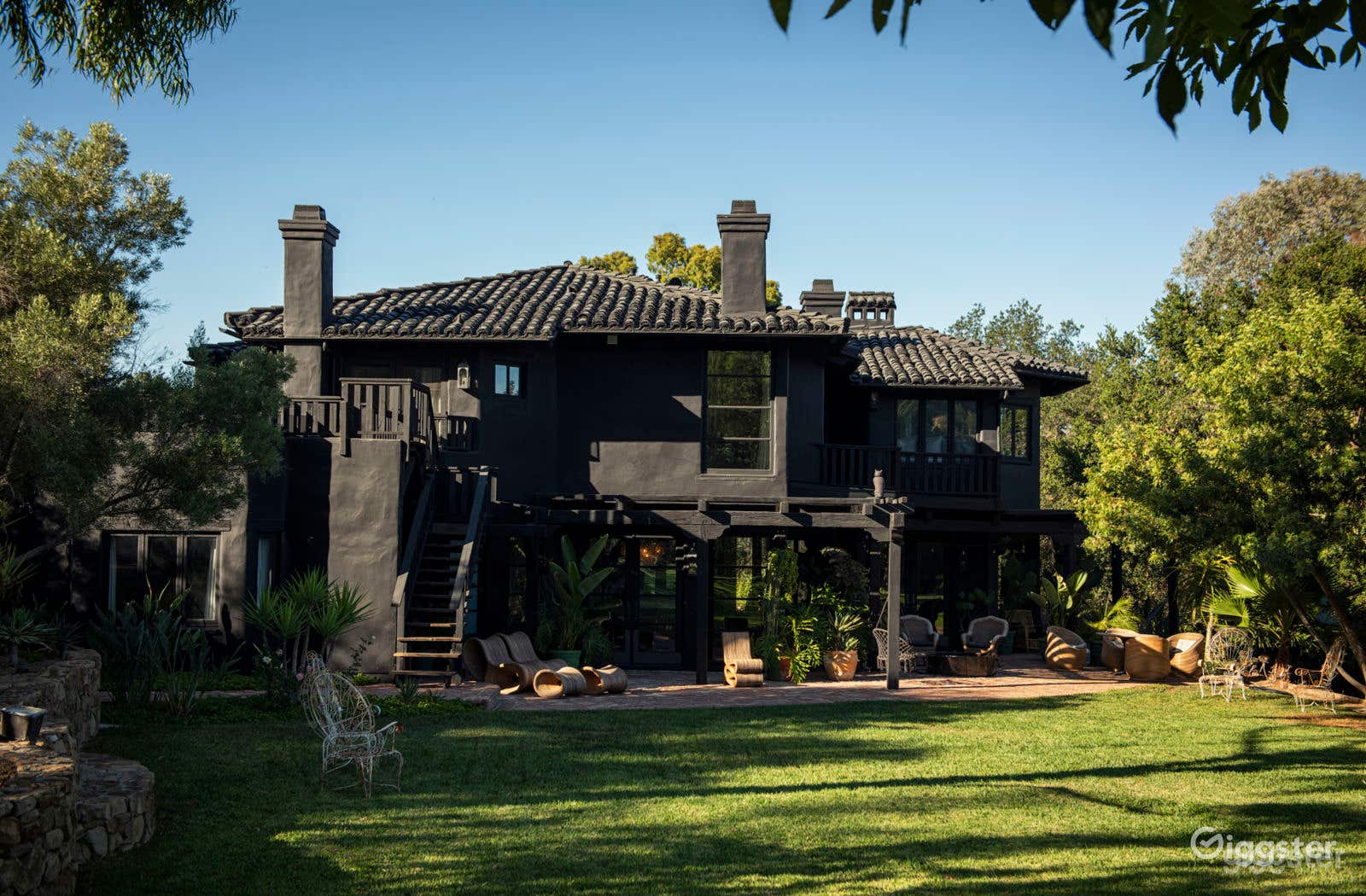 The Black Villa