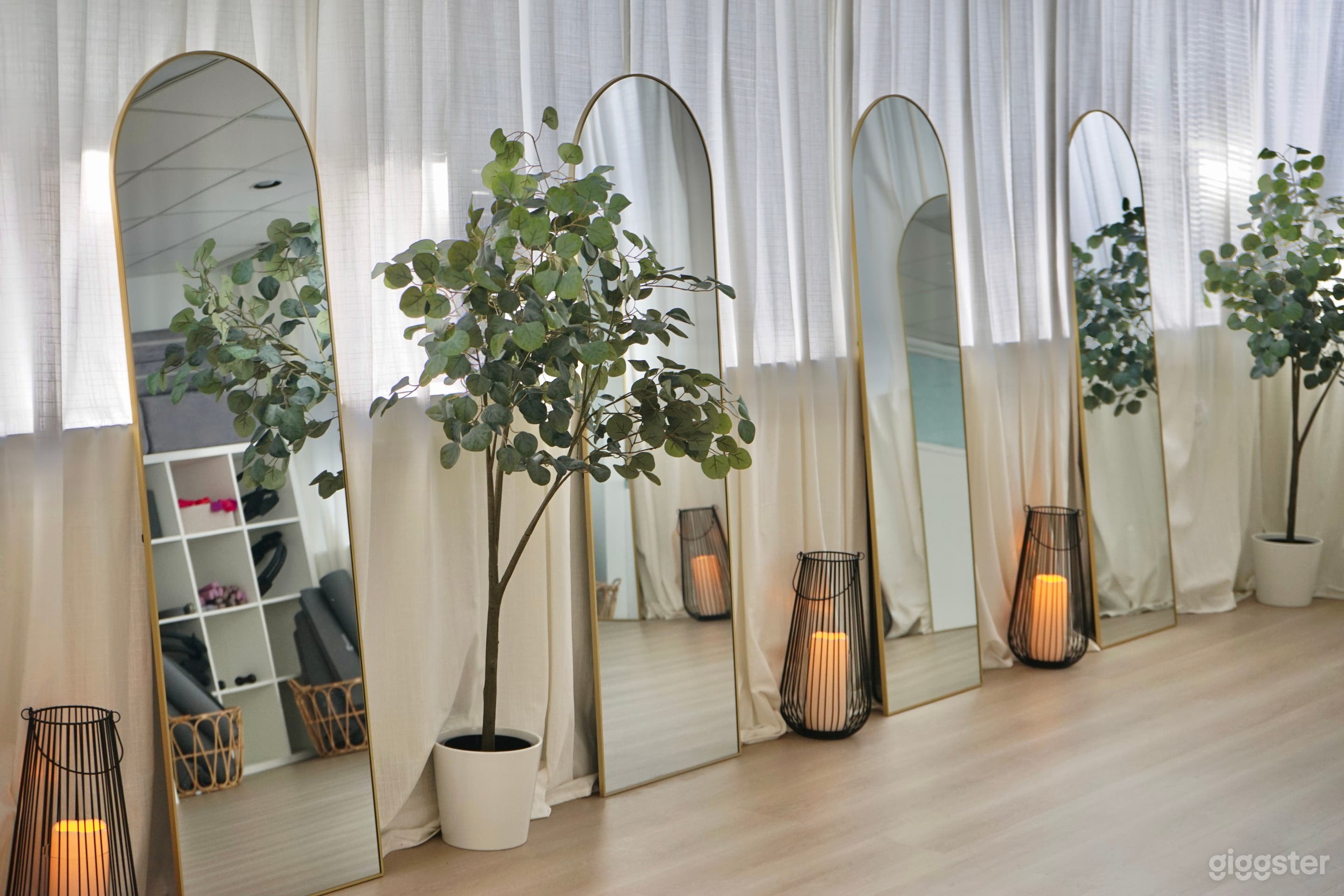 Ambient Studio Space for Yoga, Pilates, Dance, etc. Photo 3