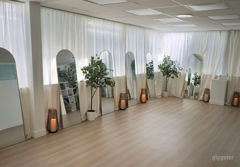  Ambient Studio Space for Yoga, Pilates, Dance, etc. 