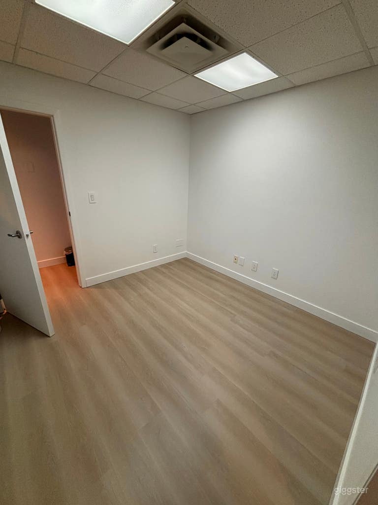  Ambient Studio Space for Yoga, Pilates, Dance, etc. 