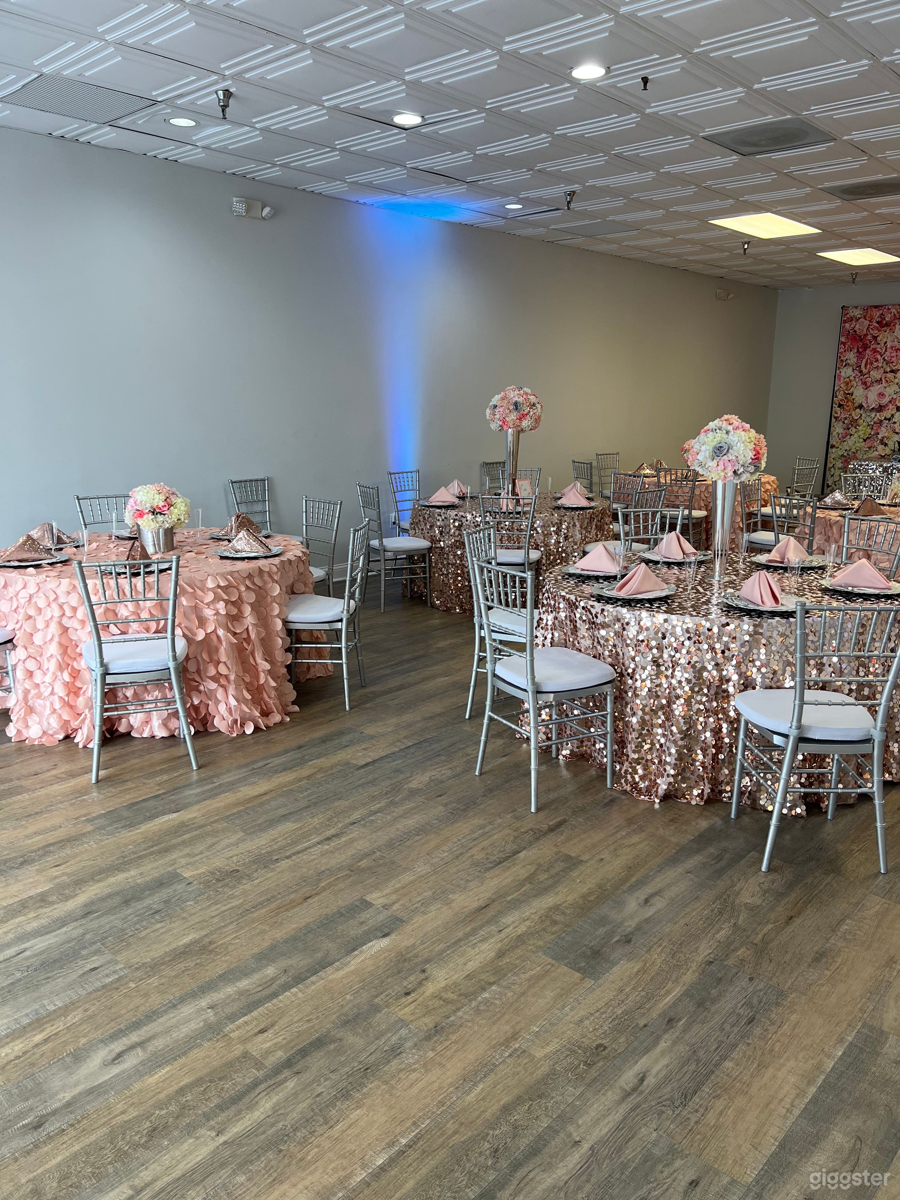 Modern and Intimate Event Venue in Warren, MI Photo 2