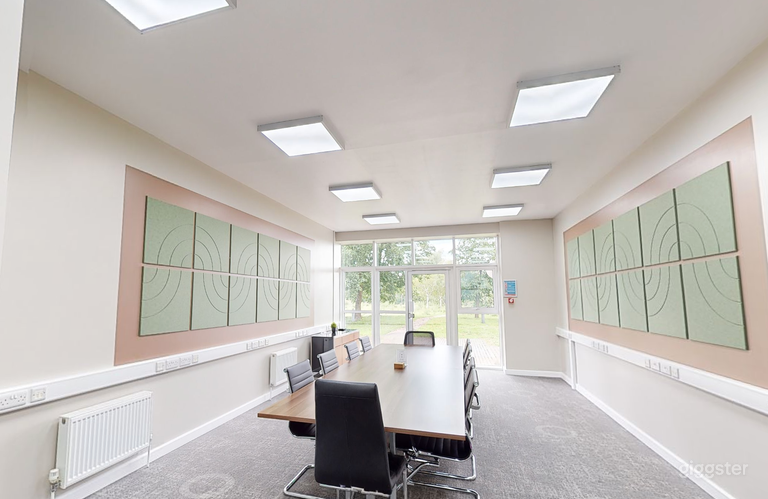  Modern Meeting Room 5 in Cambridge 