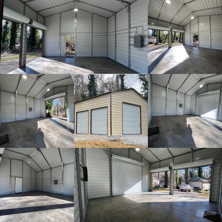  New 3b/3b Ranch style home on 1 acre with Studio  