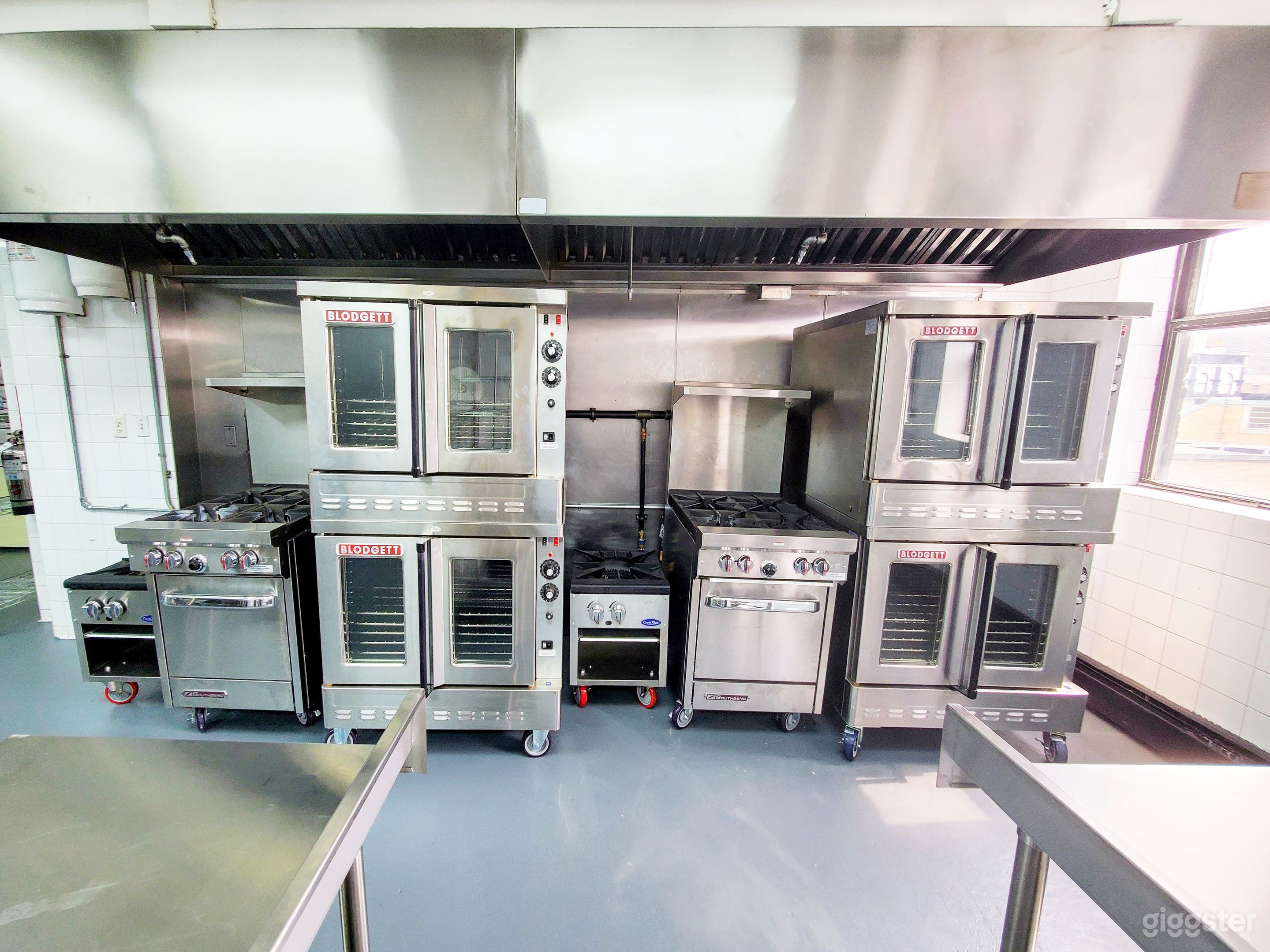 E.terra Kitchen Photo 4