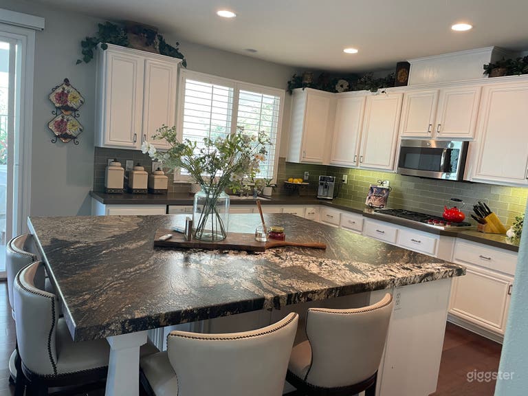  Large stunning kitchen island  