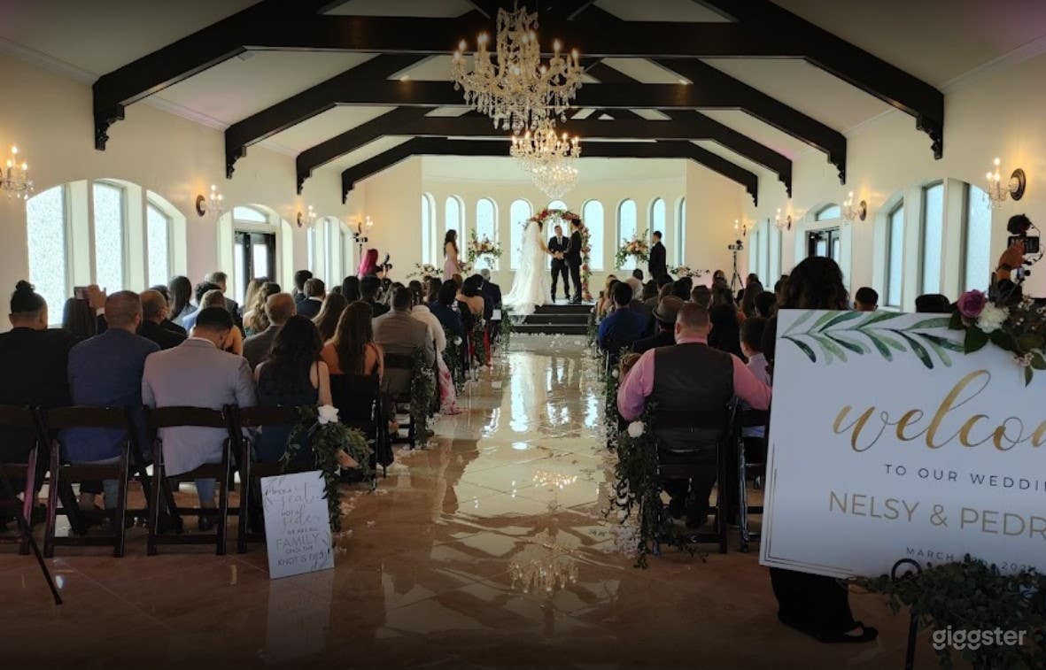 Chapel D'Vina  Photo 4