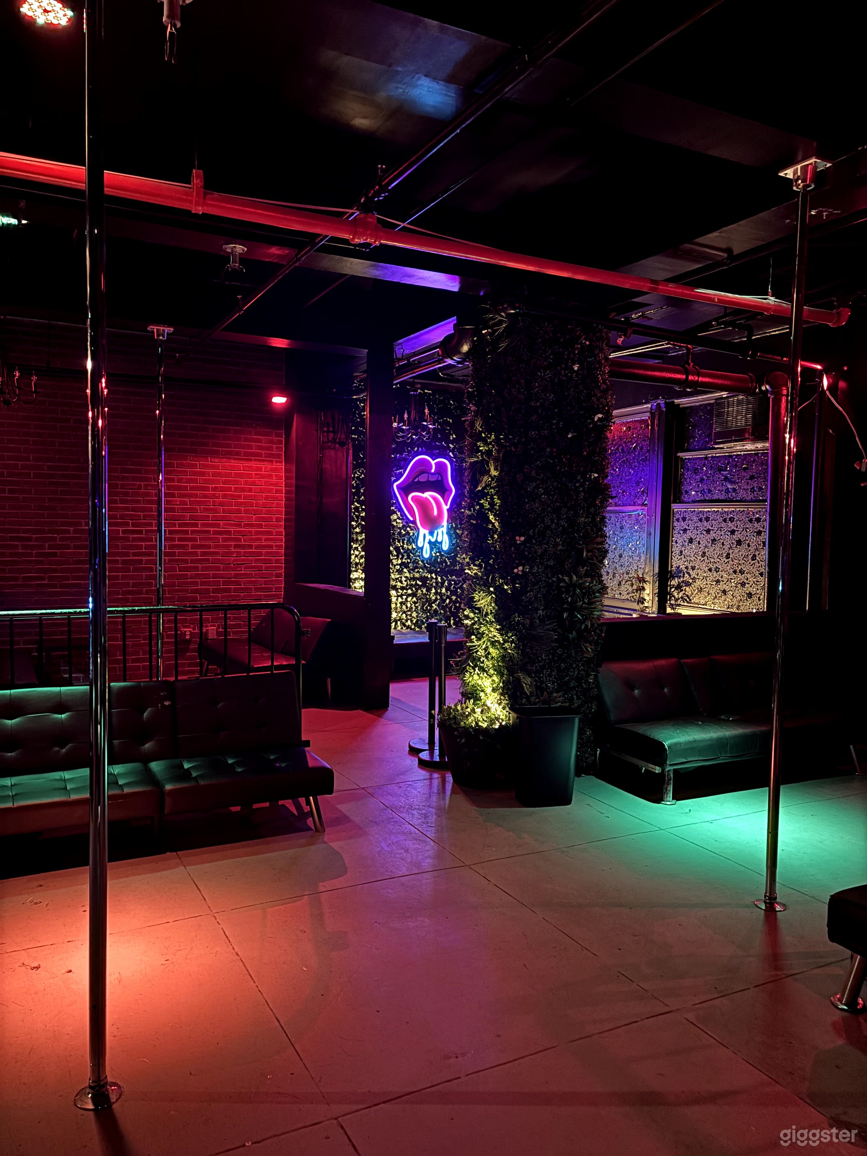 Eclectic garden themed venue right by MSG! Photo 1