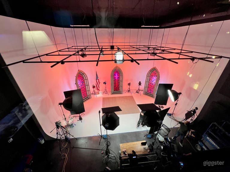  Studio 1 with a set 