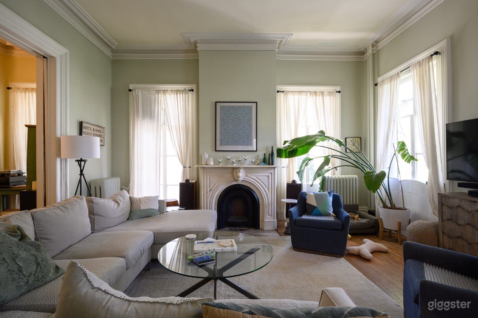 Stylish Victorian Farmhouse in Montclair Photo 1