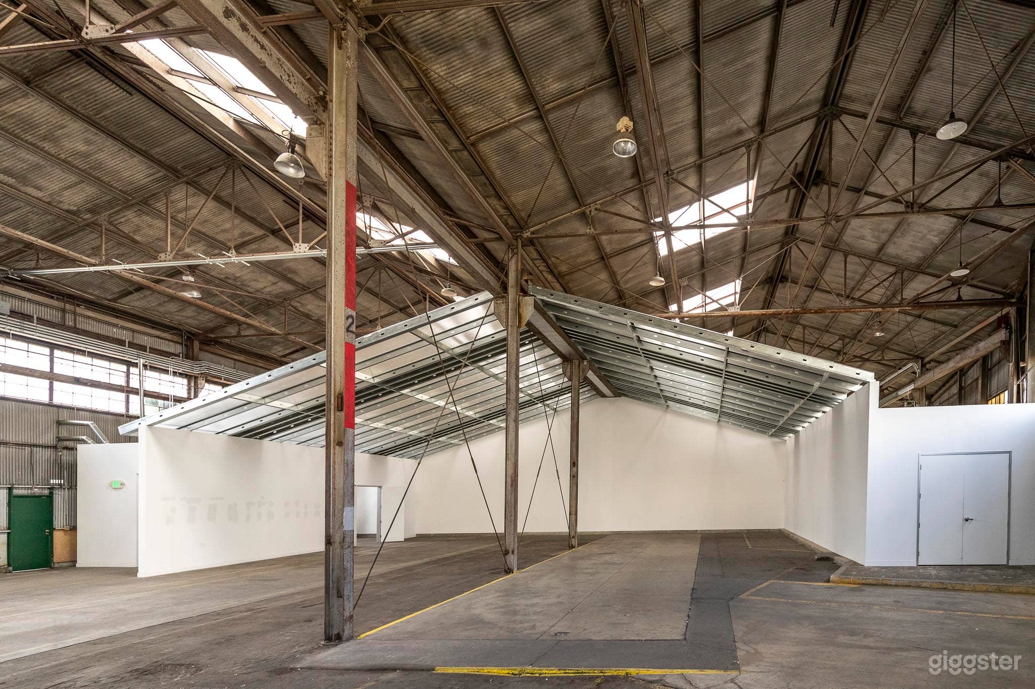 #40,053 Warehouse Los Angeles Photo 2