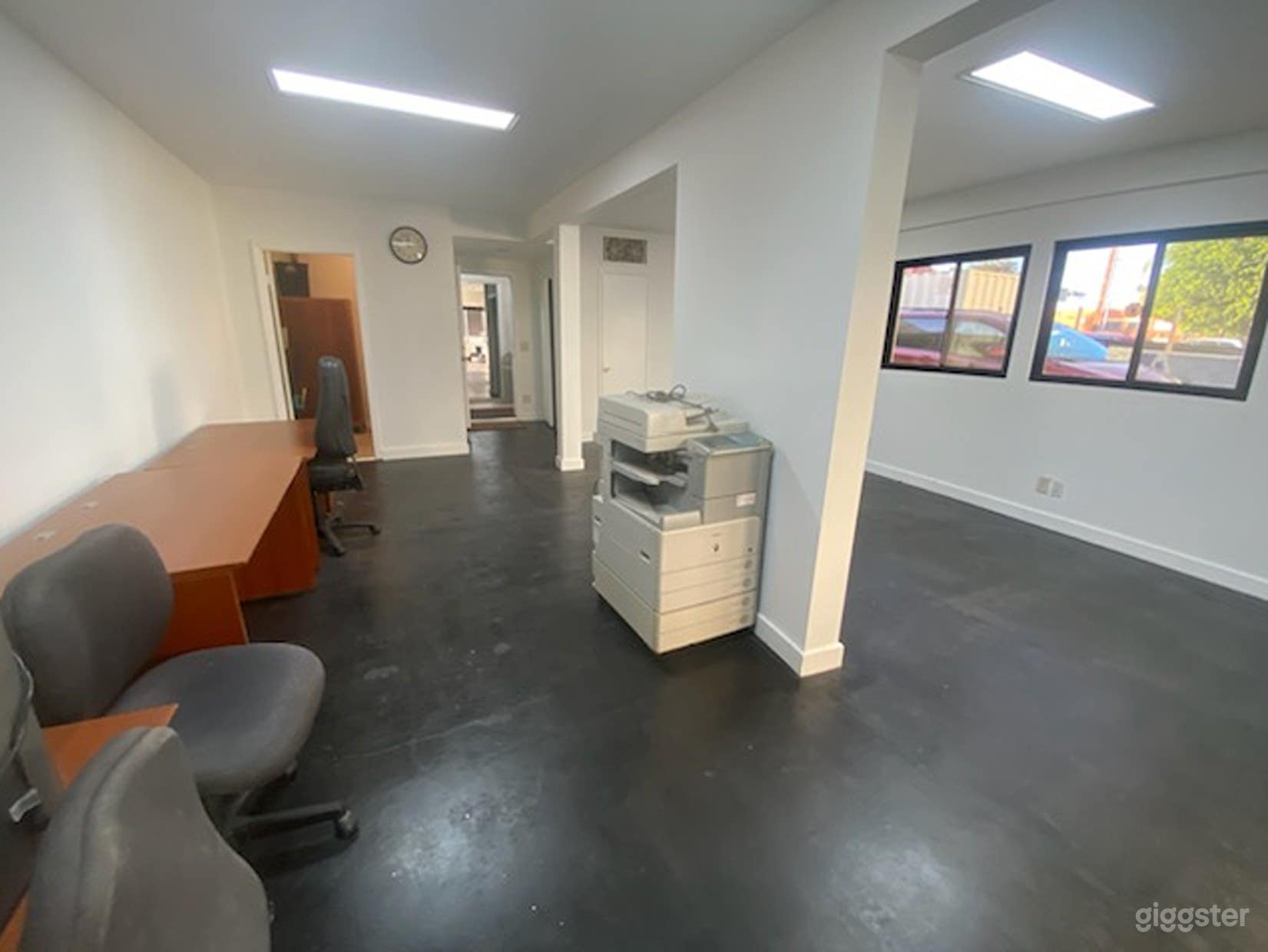 Private 525 Sq Ft Office Space Photo 4