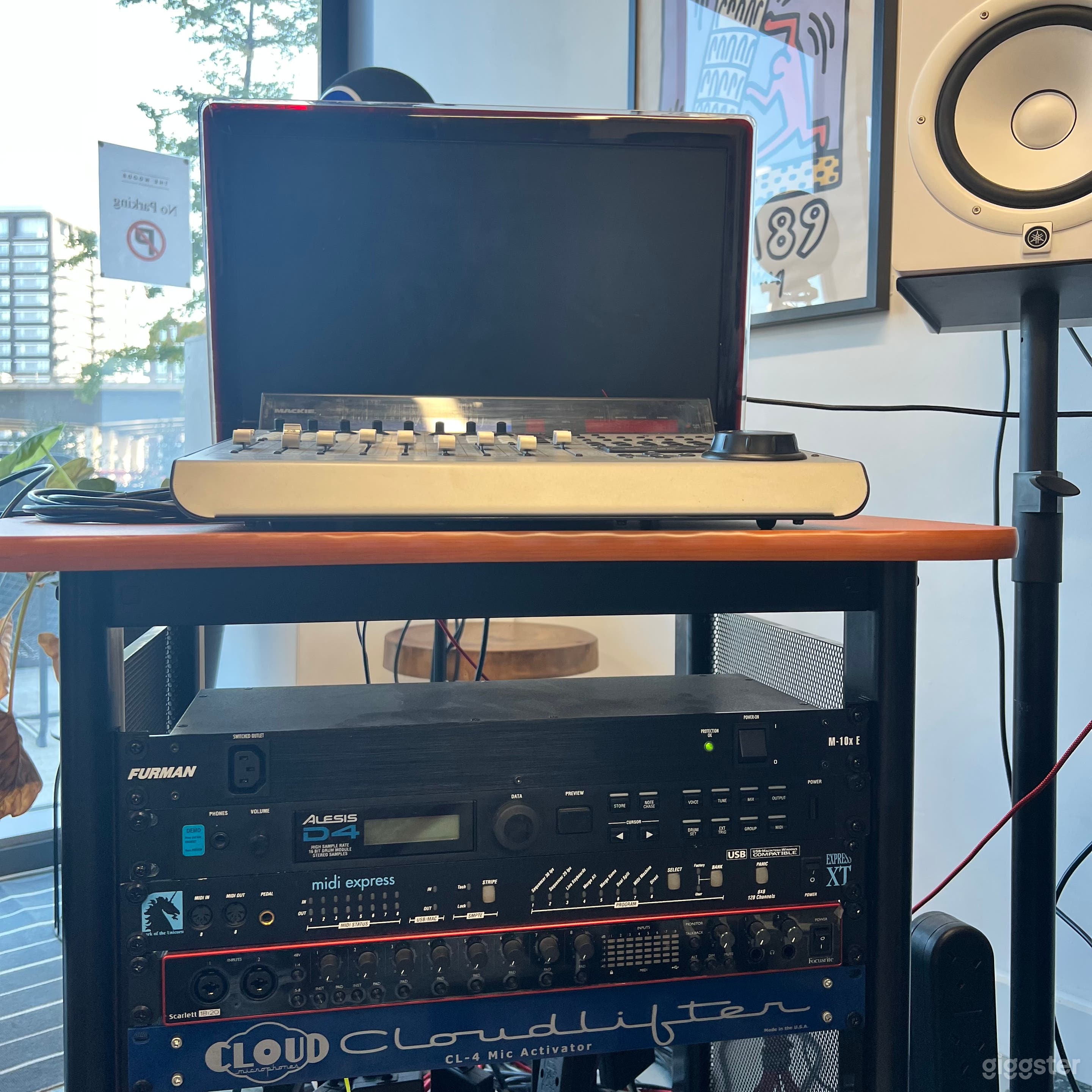 Mackie MIDI mixer controller