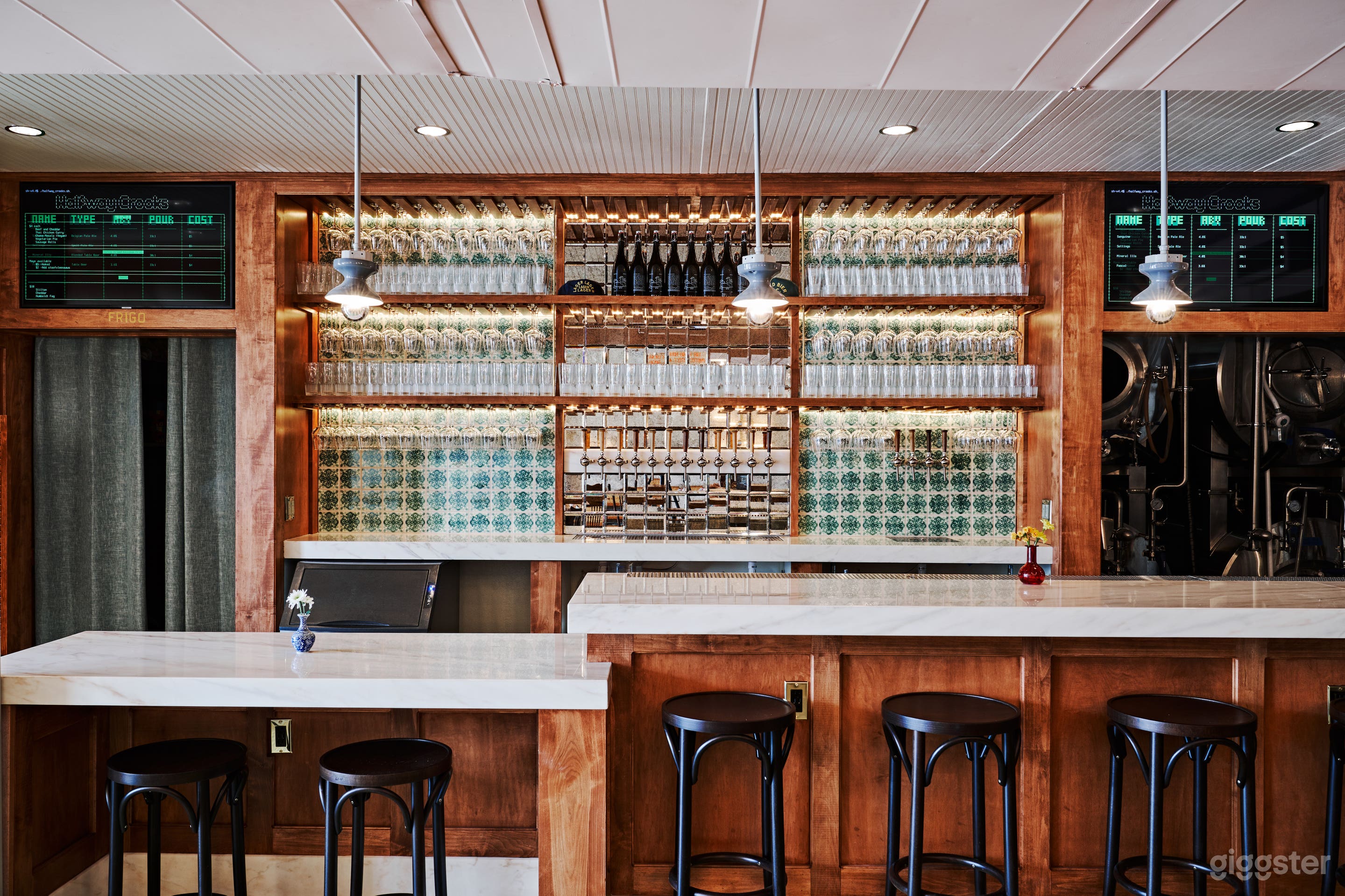 Elegant &amp; Polished Brewery Bar Photo 2