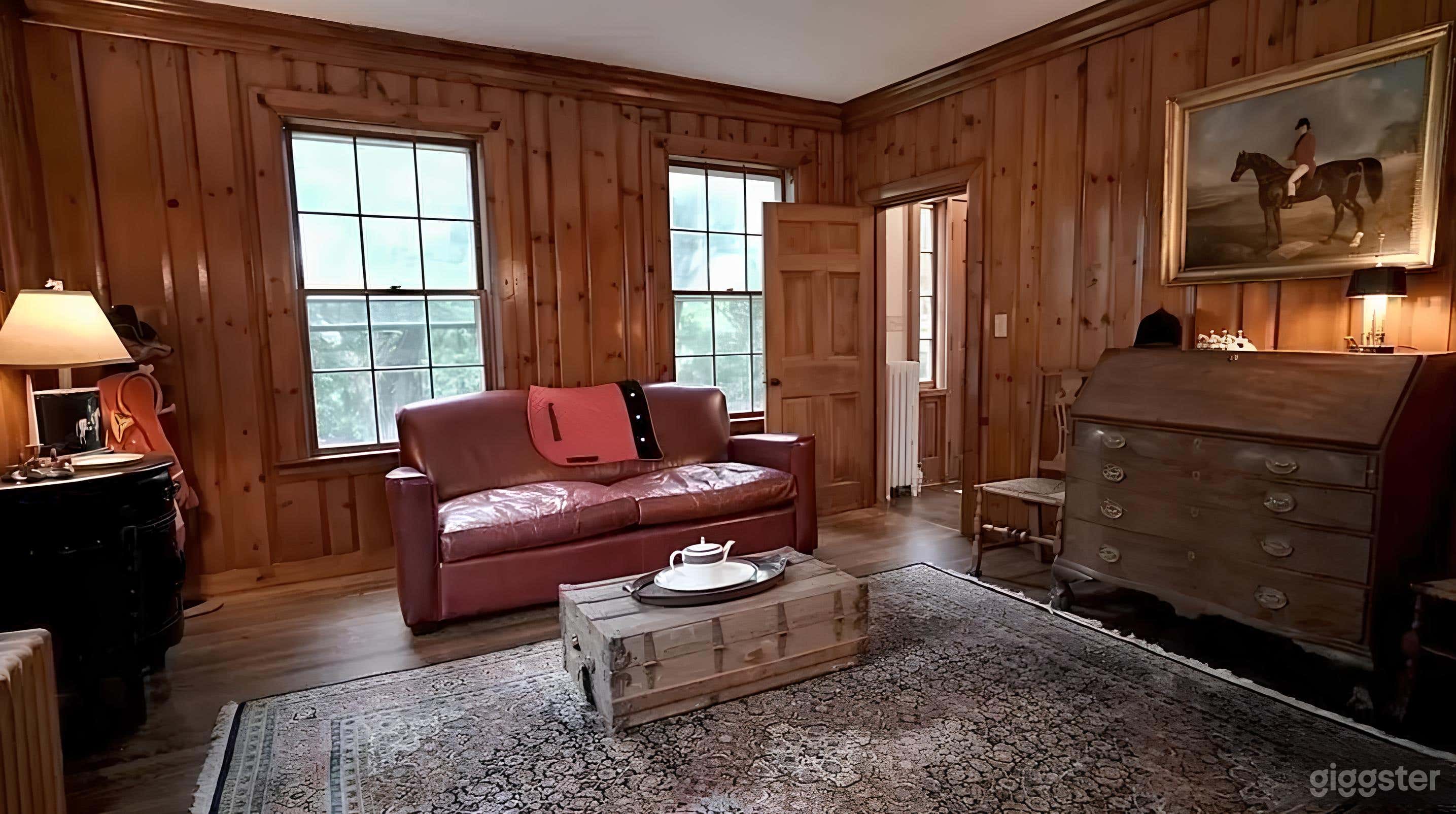 Elegant Equestrian Horse Farm House Photo 2