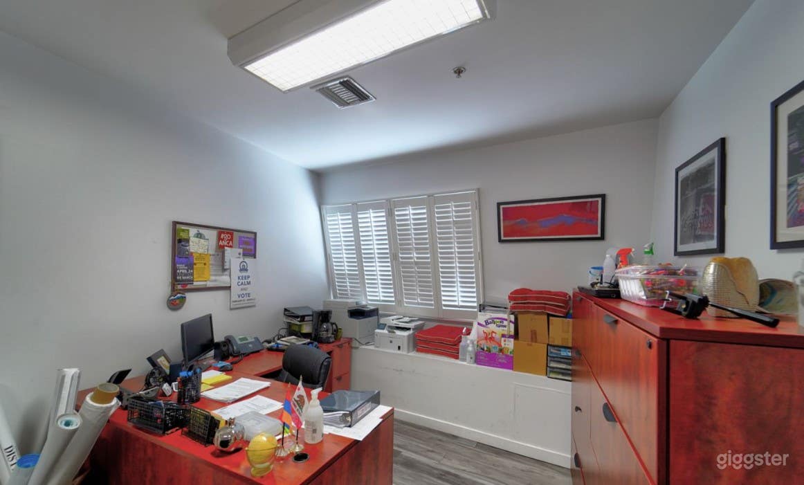 Community Center Meeting Room for 6 Photo 2