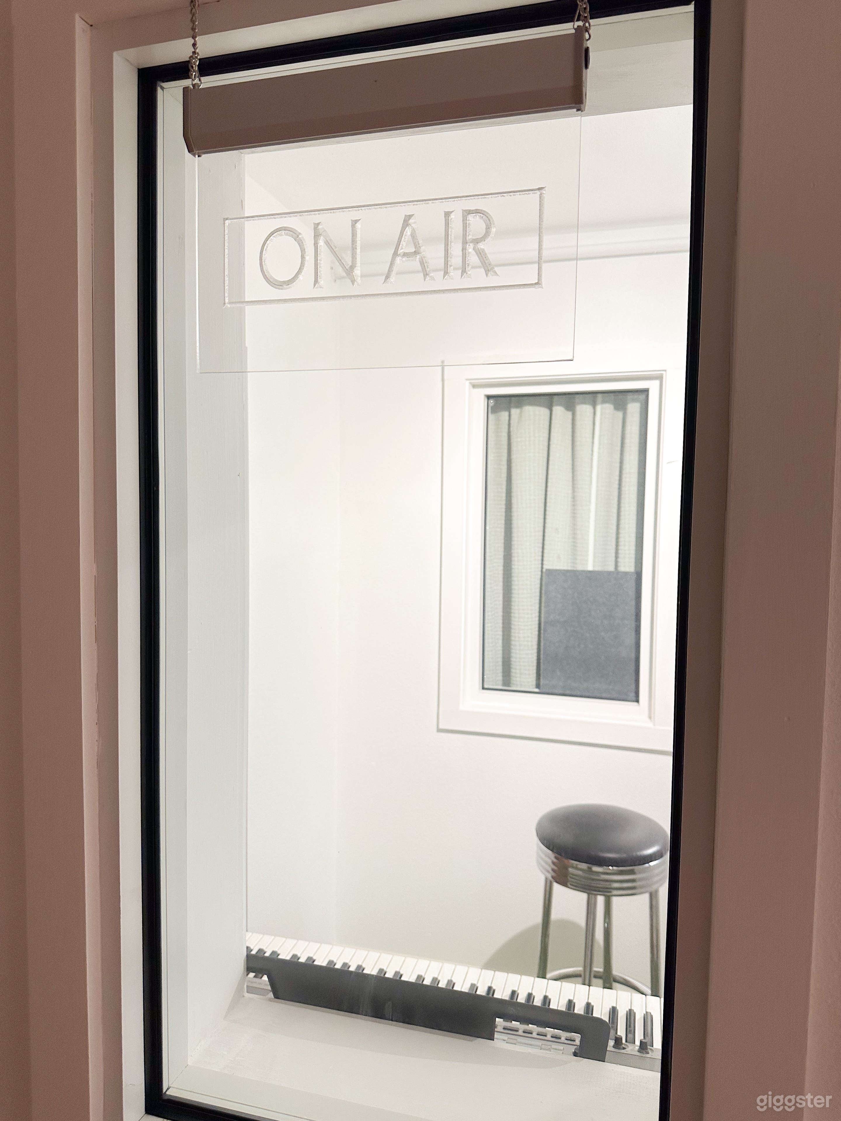 Audio Recording Studio/Booth Photo 4