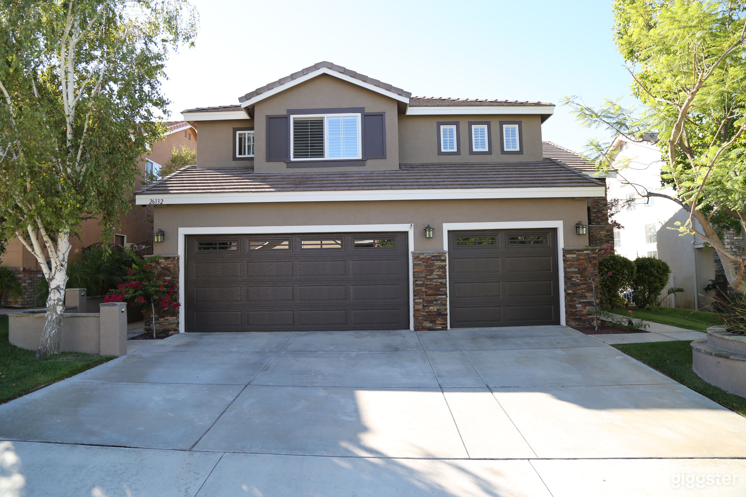 Very clean 2800 sf single family home.