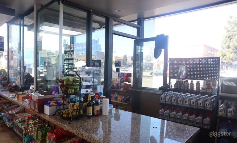  Family Friendly Convenience Store 