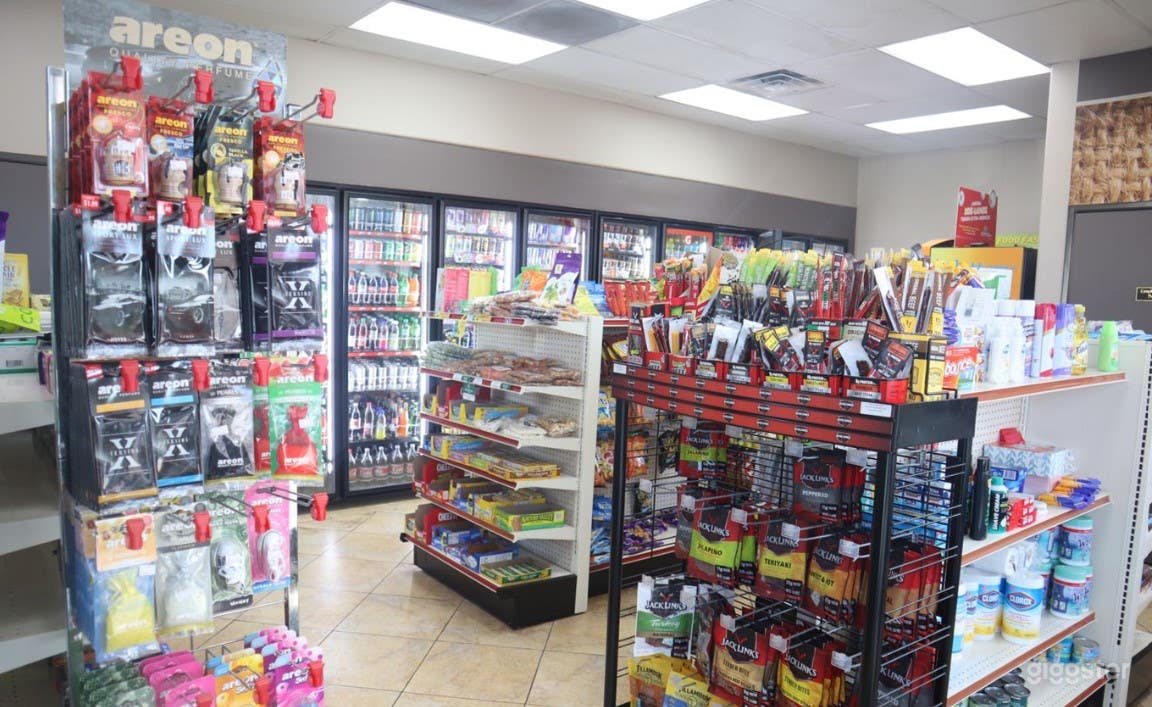 Family Friendly Convenience Store Photo 1