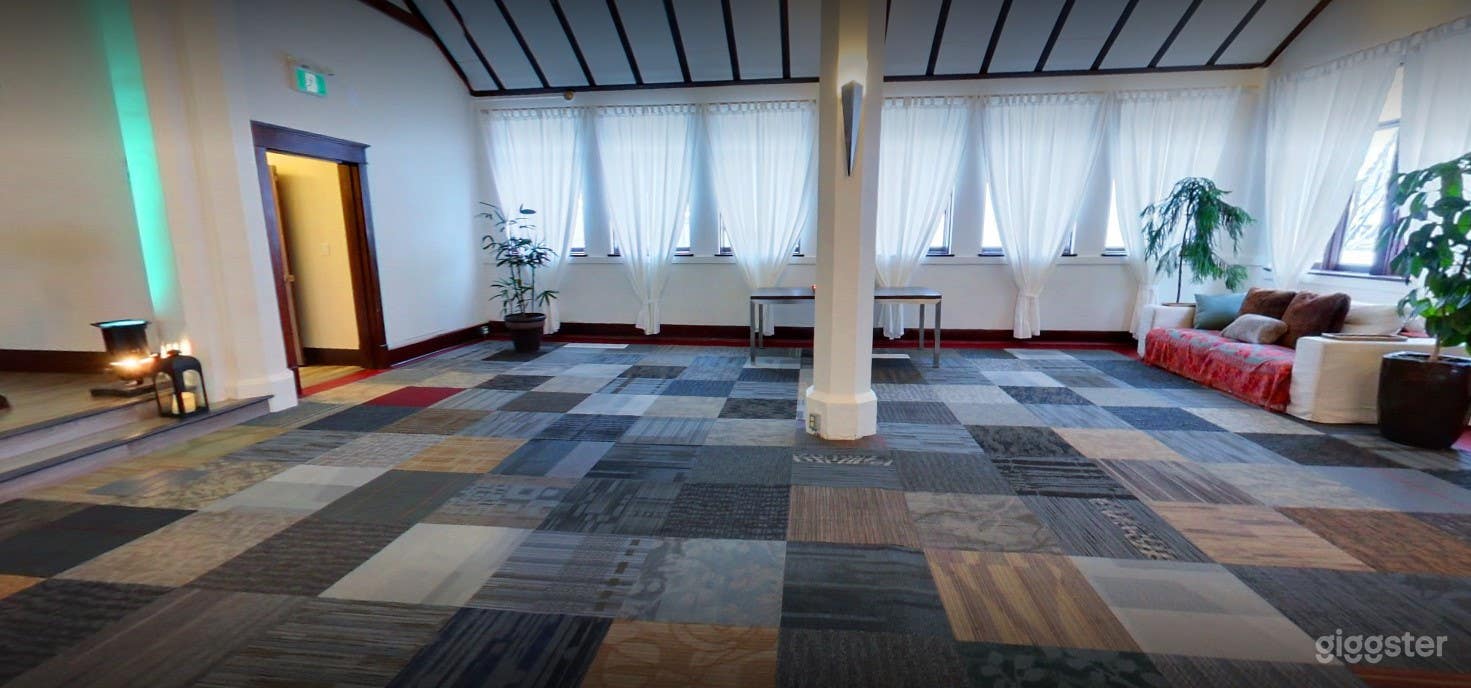 Bright and Beautiful Upstairs Event Space Photo 4