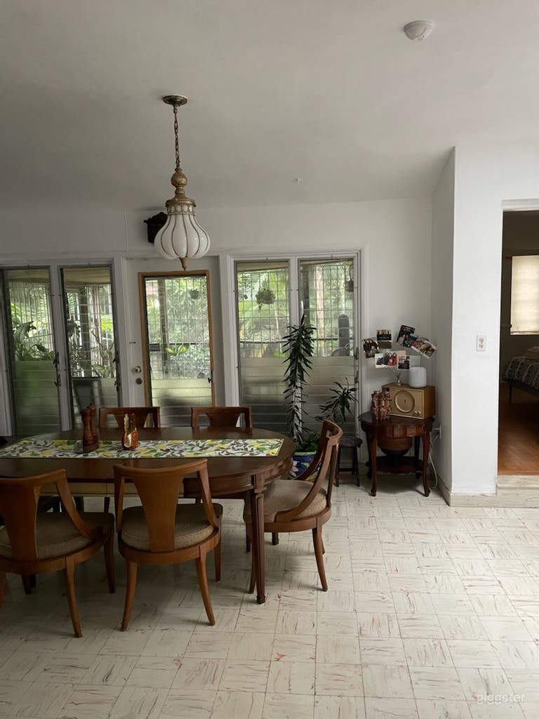Sunken dining room w/cuban marble