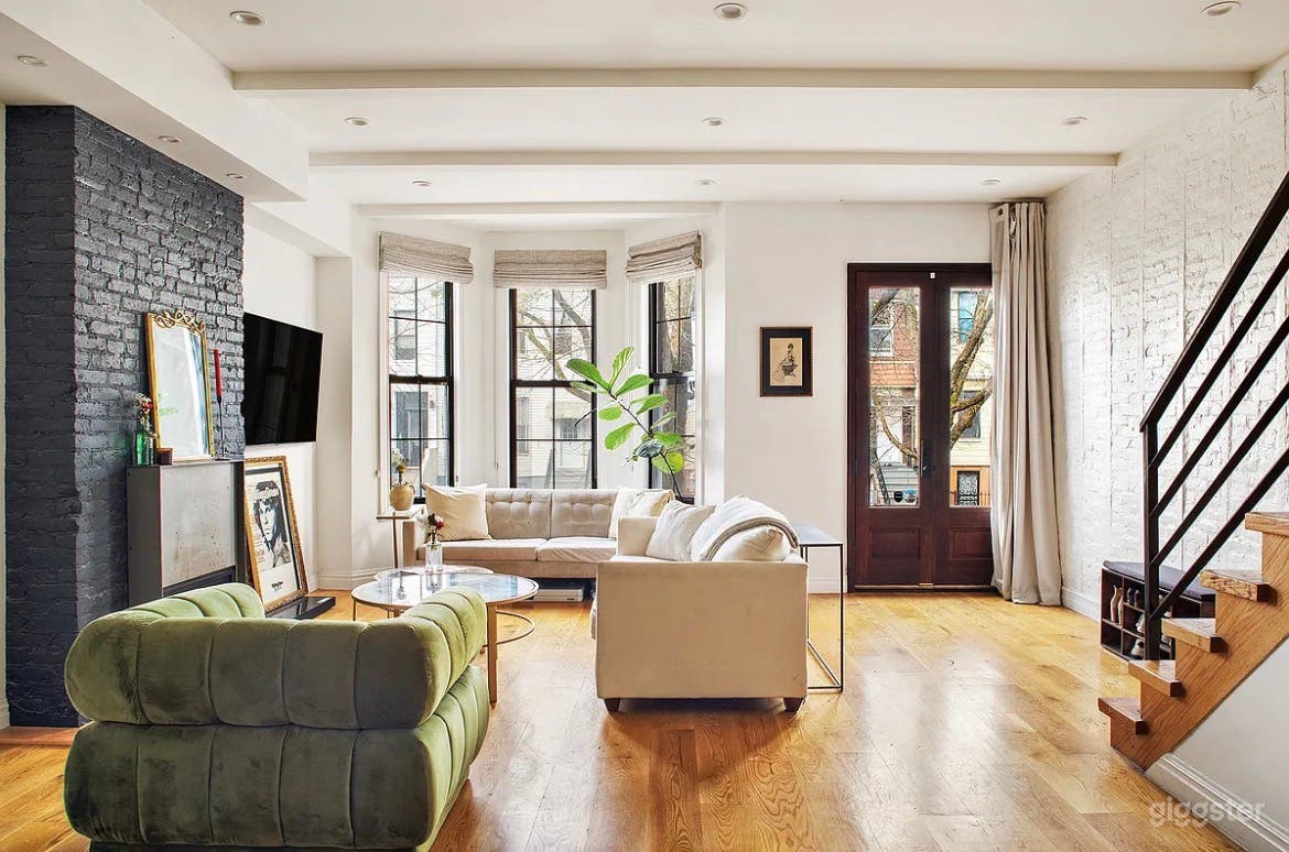 Creative Artist Oasis and Sundrenched Loft Studio Townhouse Photo 1