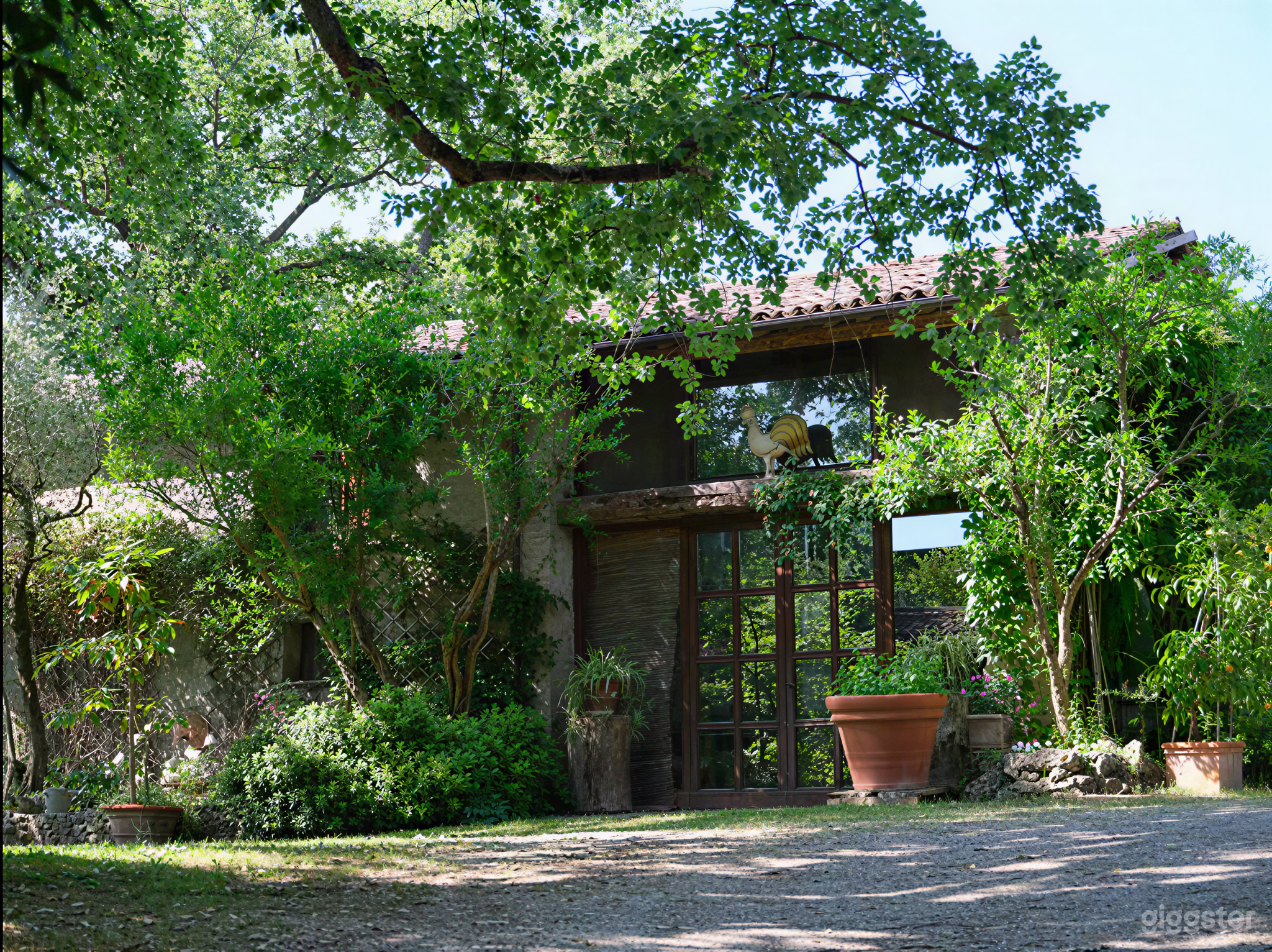Foto di Grande casa in collina, con parco e piscina 3