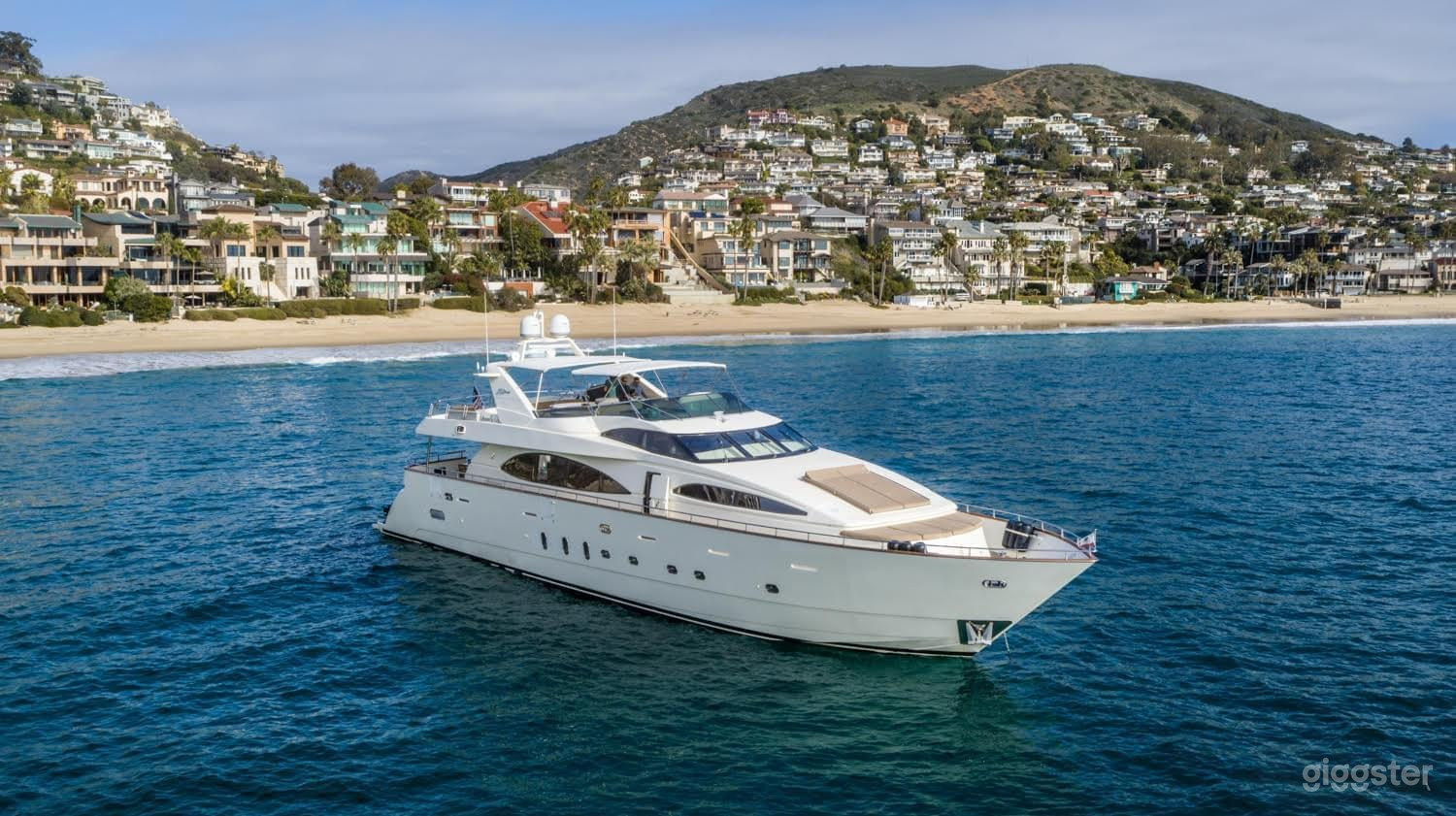 100' AZIMUT YACHT / NEWPORT BEACH Photo 1