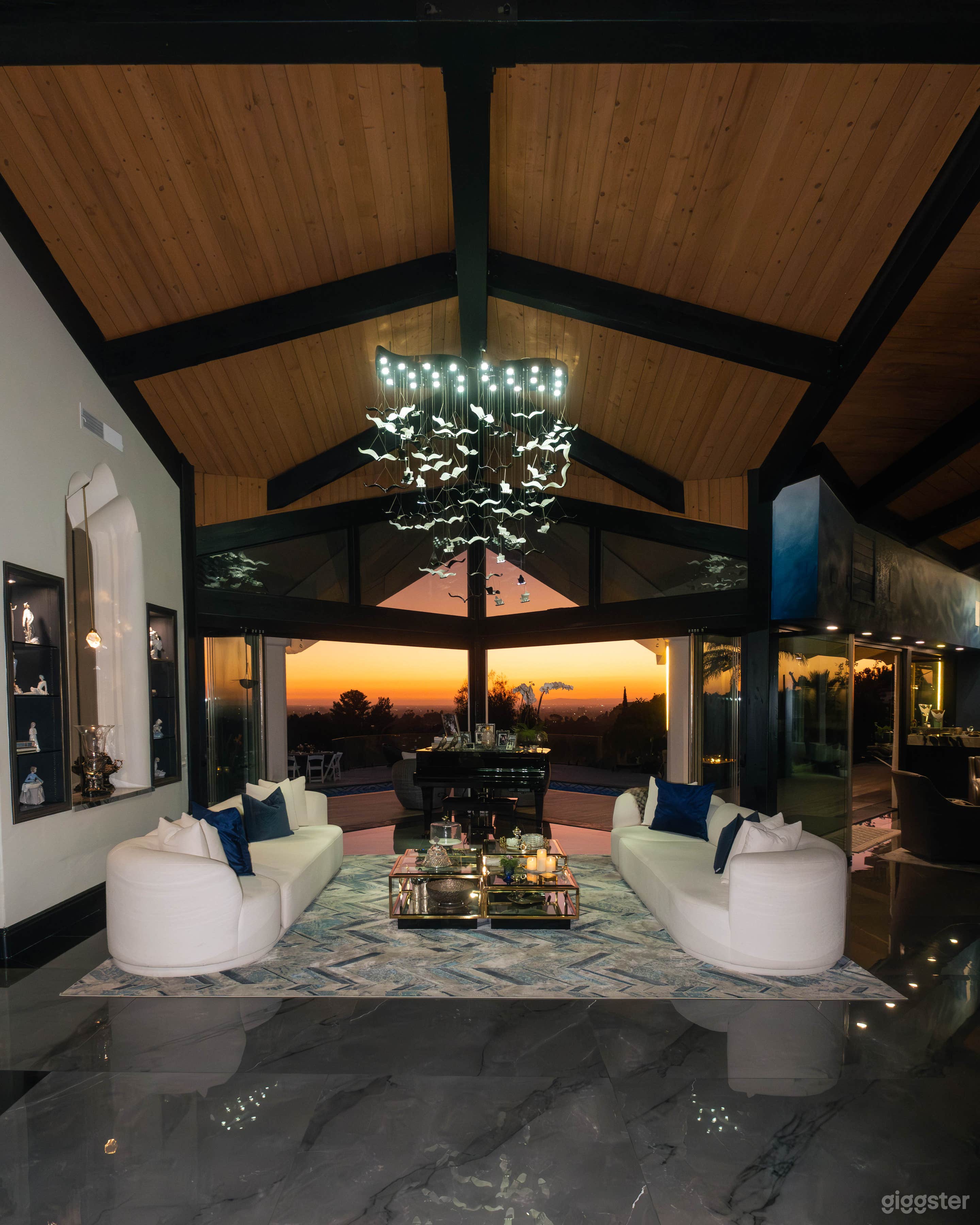 Modern Villa w/ Sunset Views, Pool &amp; Concierge Services Photo 1