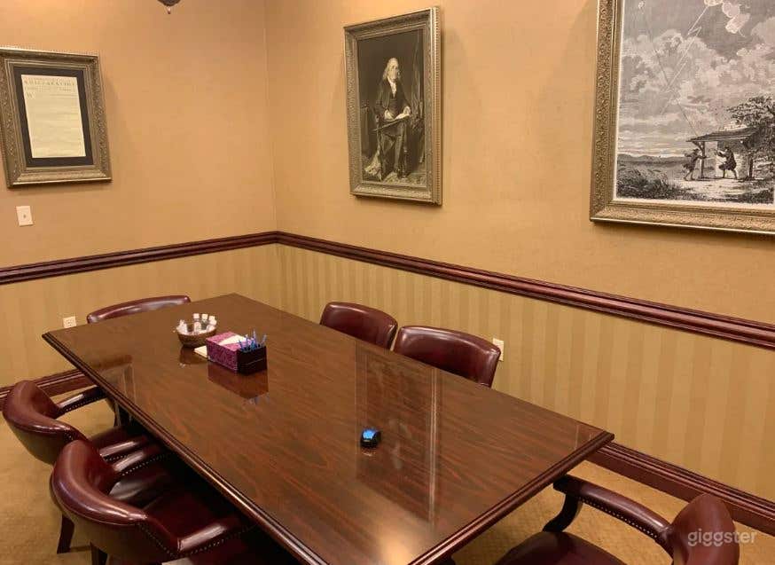 Upscale Meeting and Conference Room for 6 People Photo 3