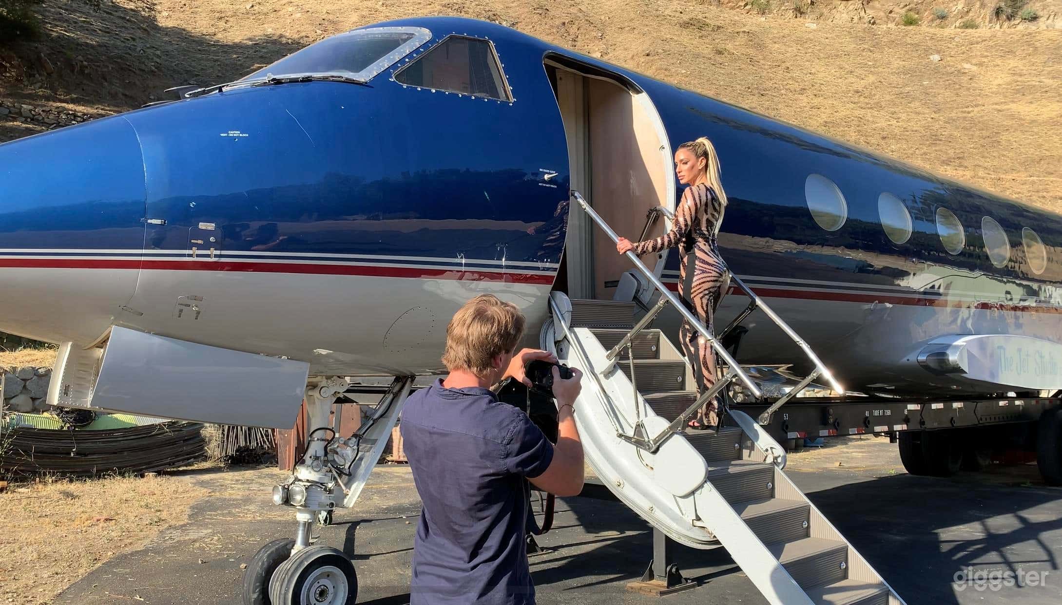 PRIVATE JET AVAILABLE FOR PHOTO/VIDEO SHOOTS Photo 1