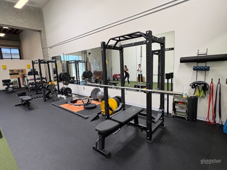  Spacious Industrial Loft Boutique Gym with Natural Light 