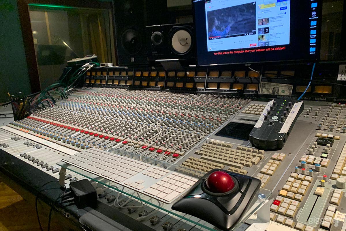 Studio A-Massive,State of the Art Recording Studio Photo 3