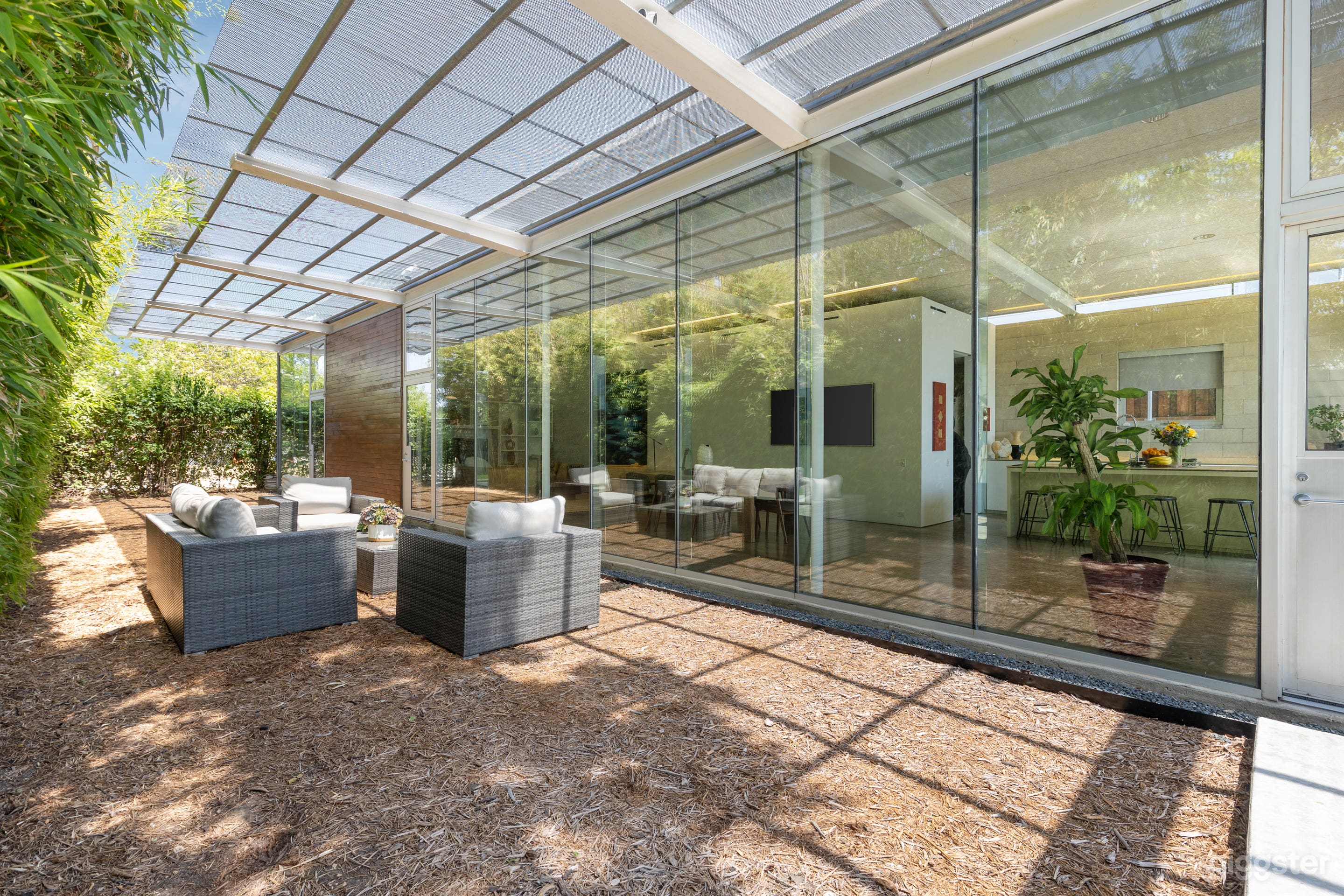 Outdoor patio (furniture can be removed).