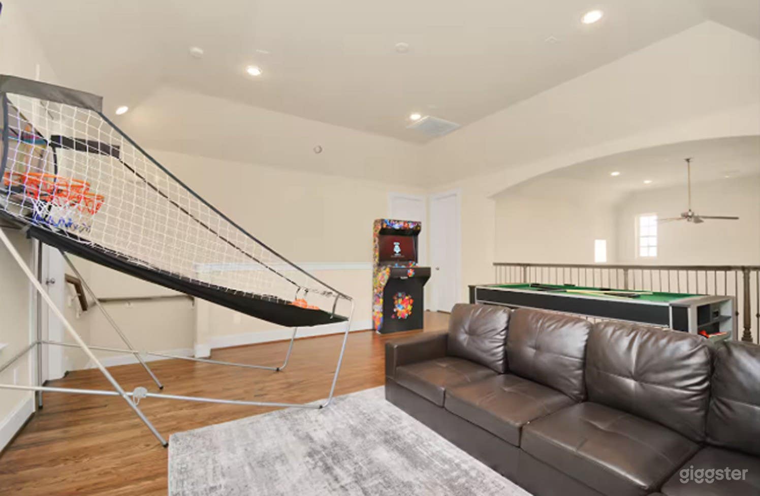 Game Room &amp; Social Entertainment Space for Events, Parties Photo 4