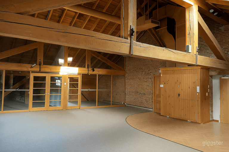  Spacious Old Montreal Loft | Perfect for Parties & More 