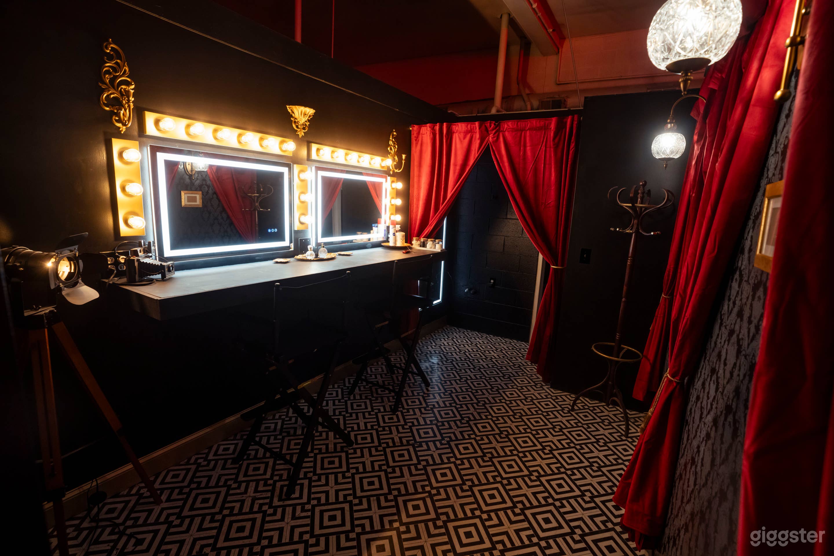 Nashville Creatives Studio - Vanity Room Photo 1