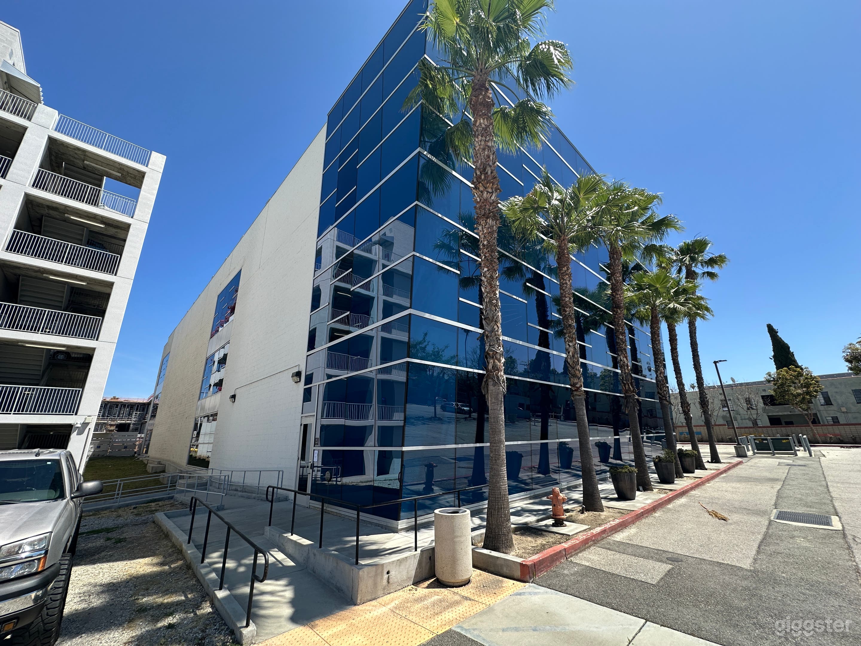 3rd Level Breakout / Meeting Room Photo 4