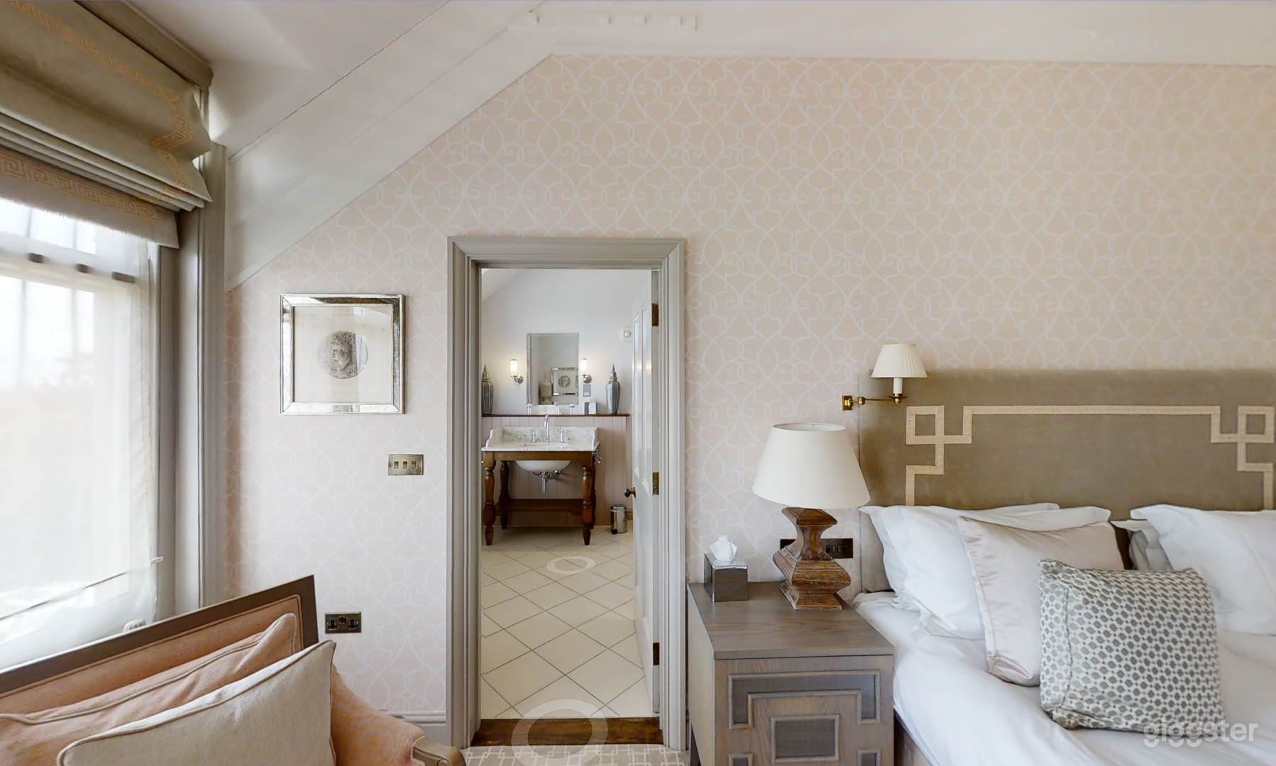 Waxwing Room  Photo 4