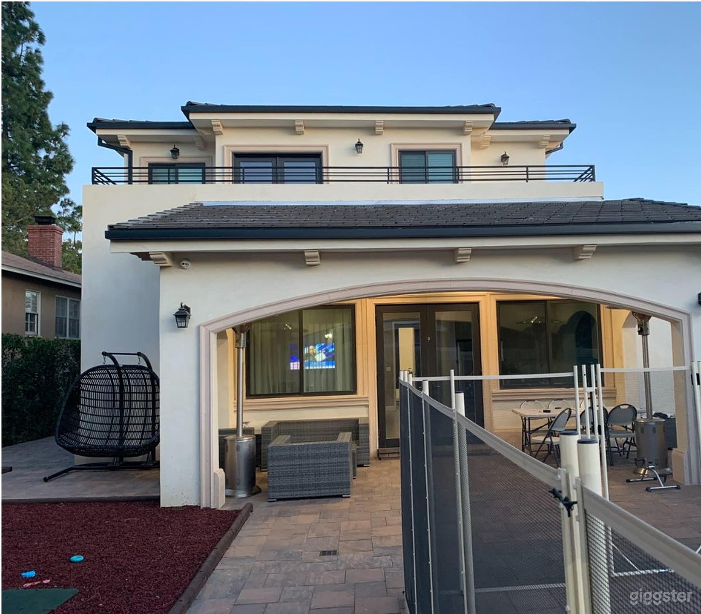 Pristine Private Pool Photo 4