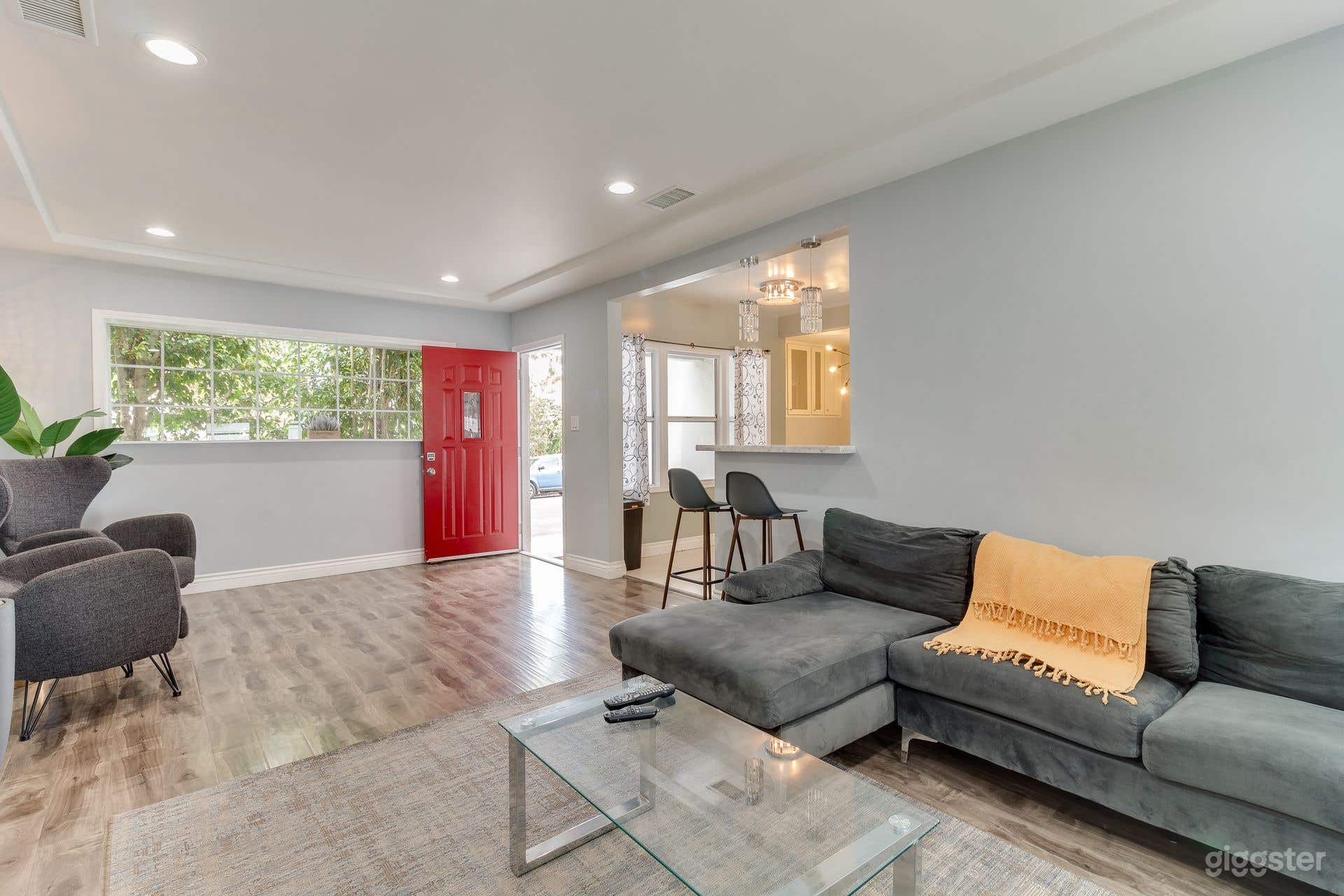 Picfair Village Modern Photo 4