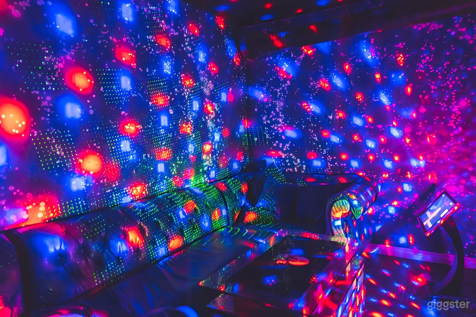 Neon Karaoke Lounge for 4 Guests Photo 2