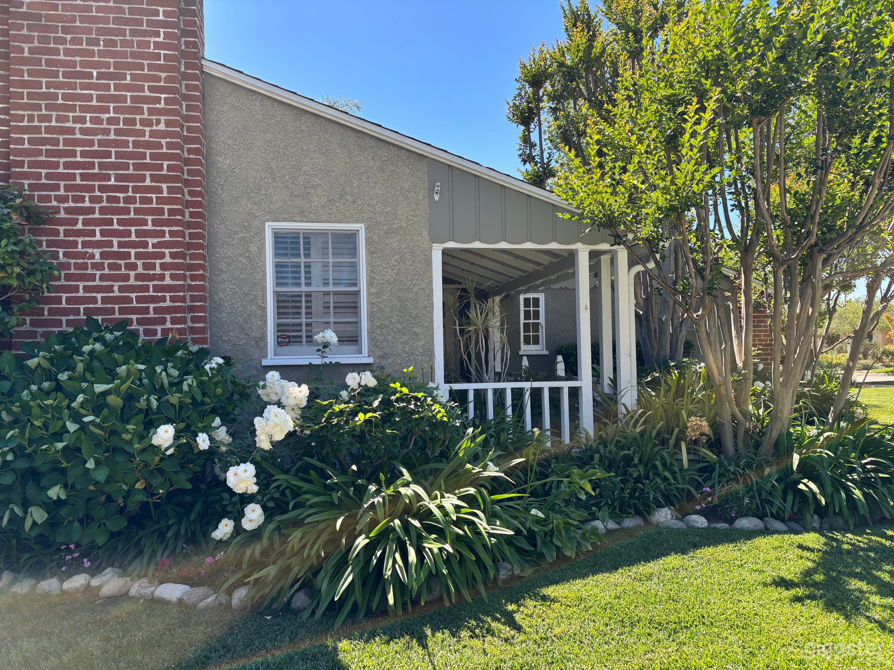 Charming, traditional gem in lovely area. Photo 3