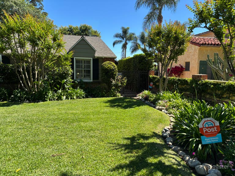  Charming, traditional gem in lovely area. 