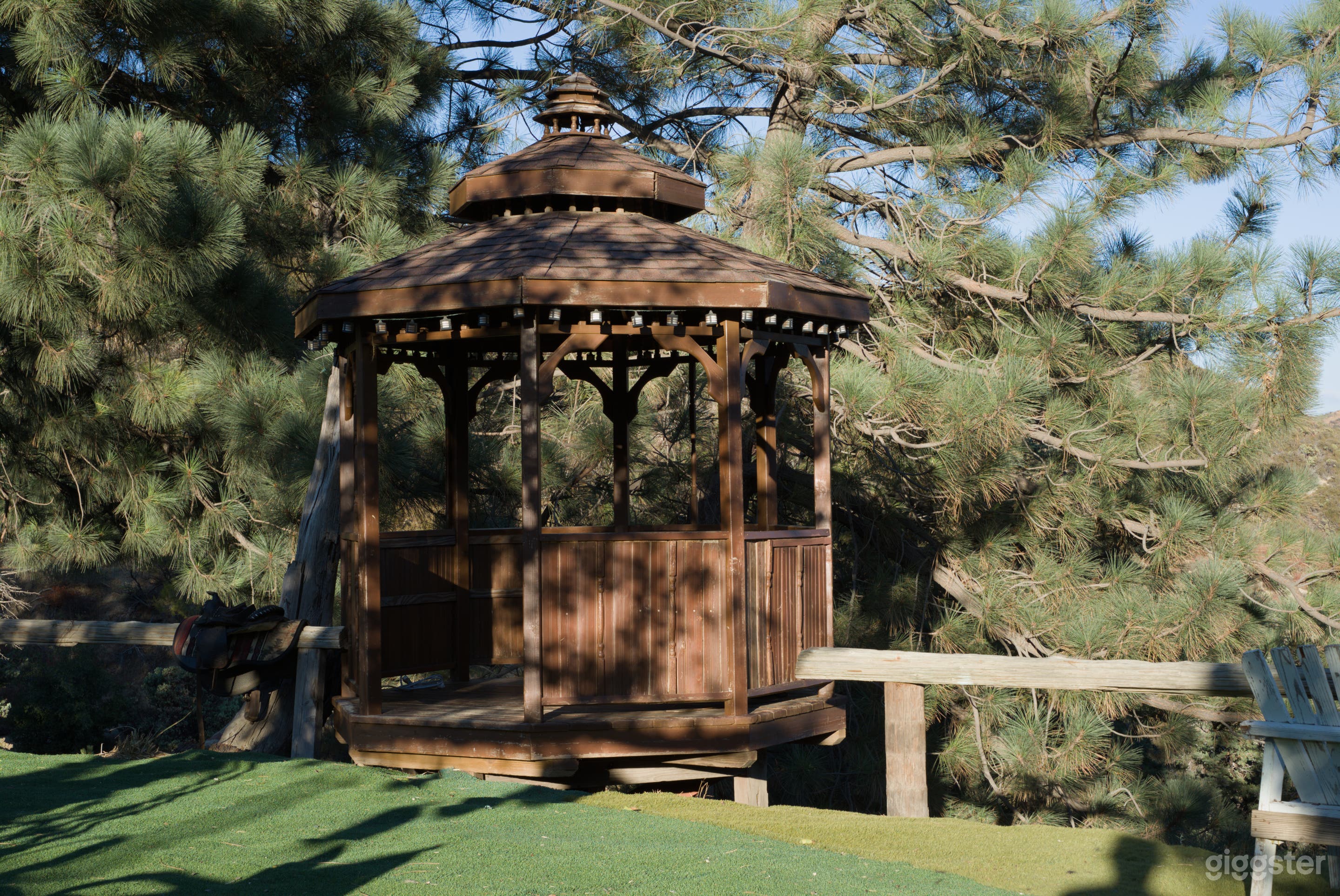 Cliffside Garden & Gazebo Overlooking Desert Valley Photo 2
