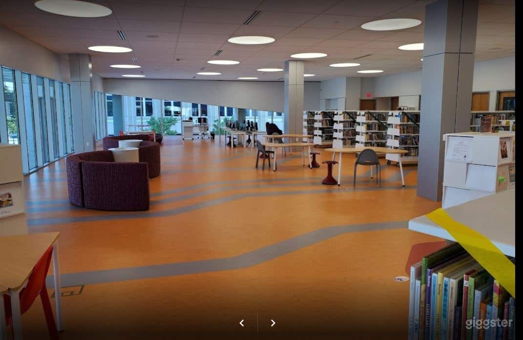 48,490 square feet  Public library in River Center Branch Photo 4
