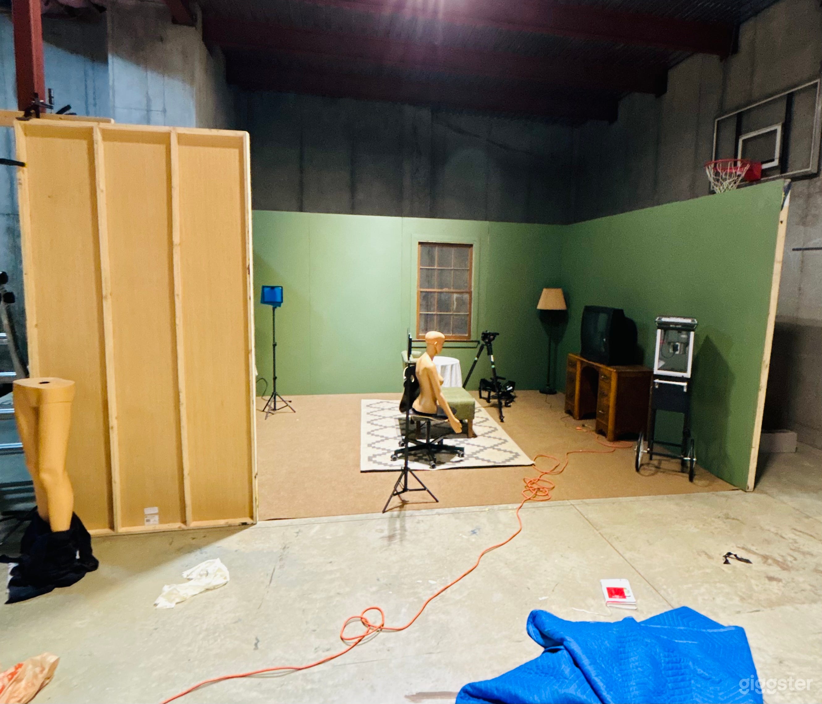 Film Production Indoor Studio Photo 3