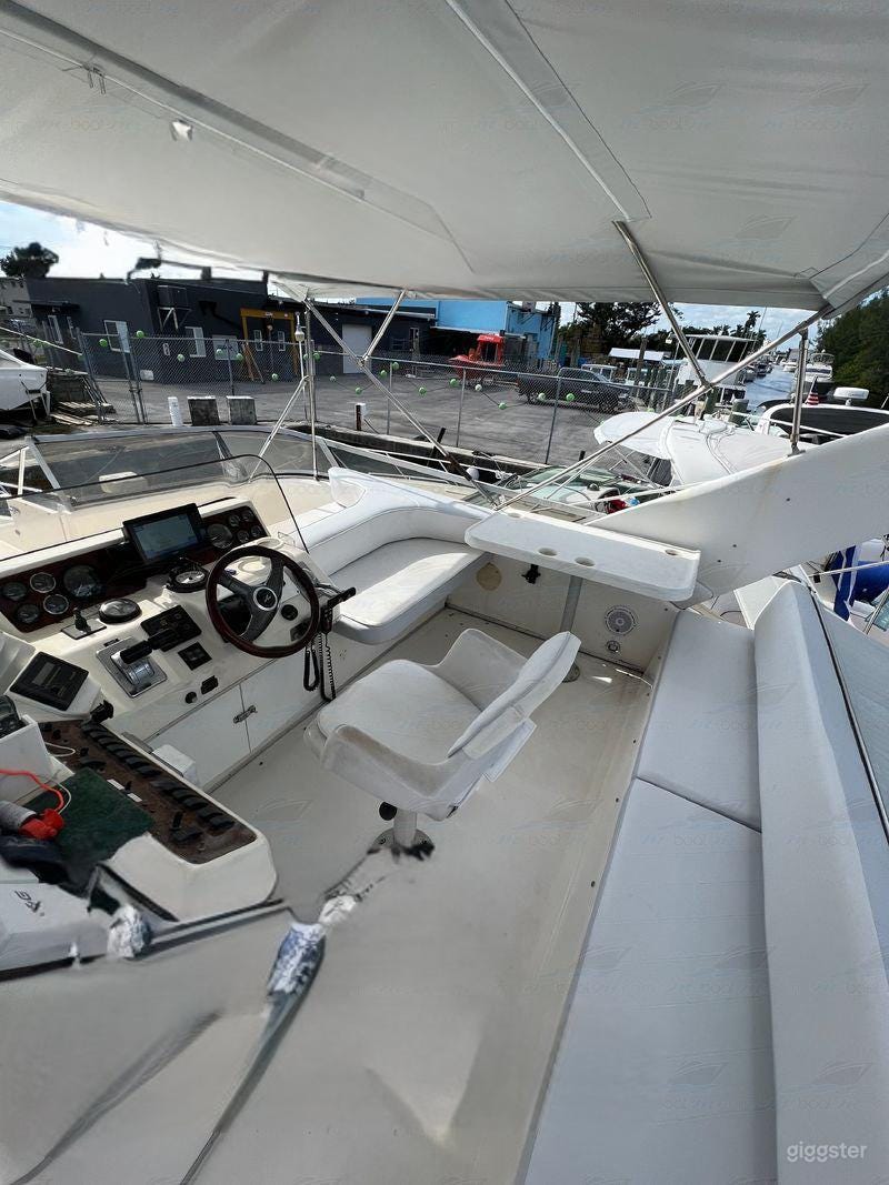 50' SEARAY Yacht Photo 4